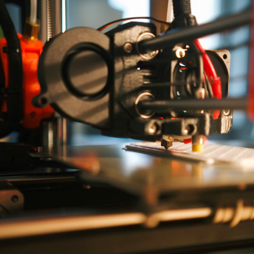 Vorzeigefoto eines 3D Druckers bei einem Druck.