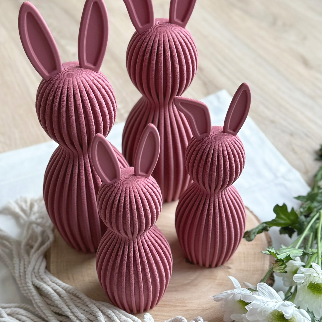 Deko-Hasen Oskar und Max in Berry – komplette Übersicht mit beiden Modellen in klein und groß