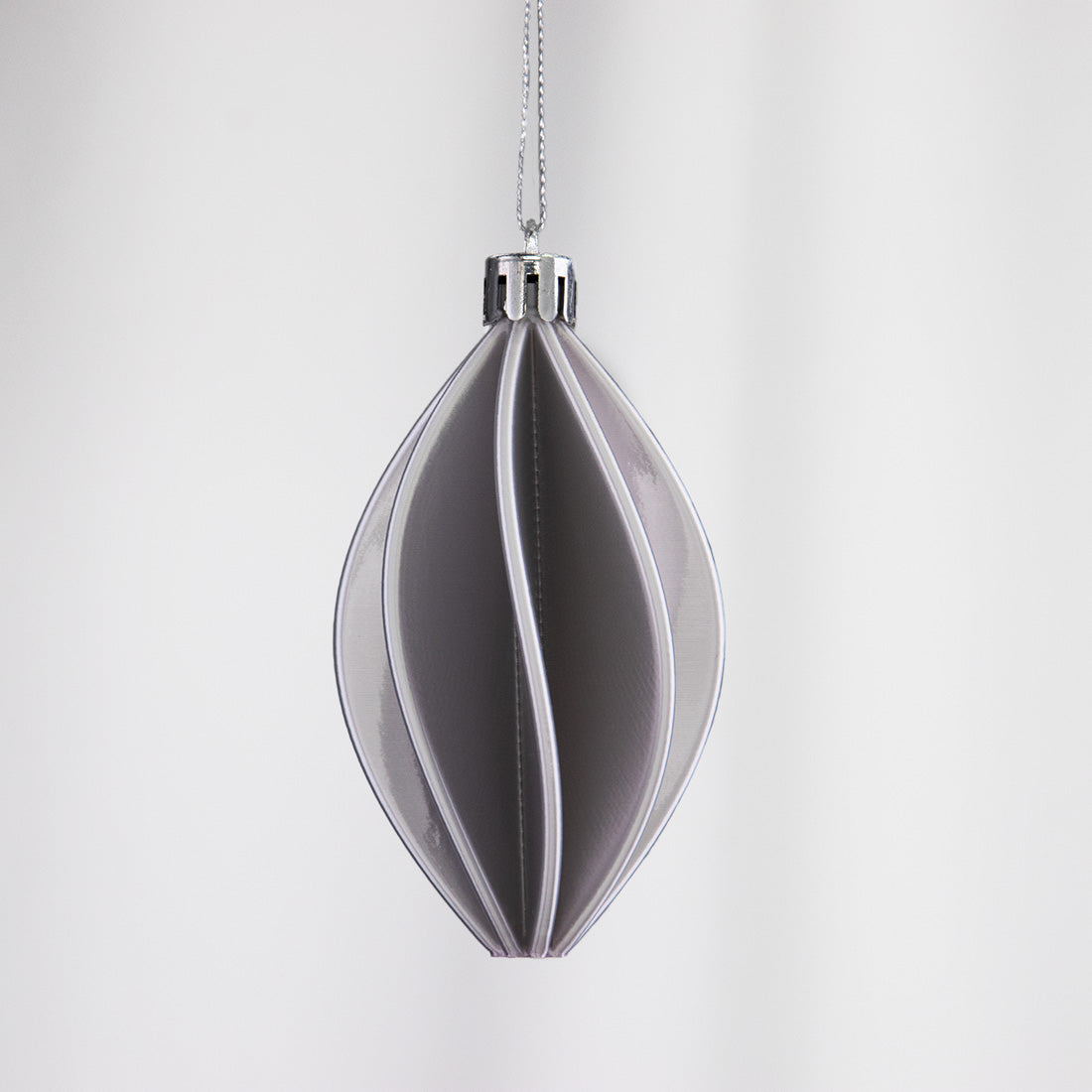 Weihnachtskugel Pinea