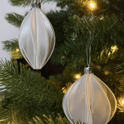 Weihnachtskugel Silva