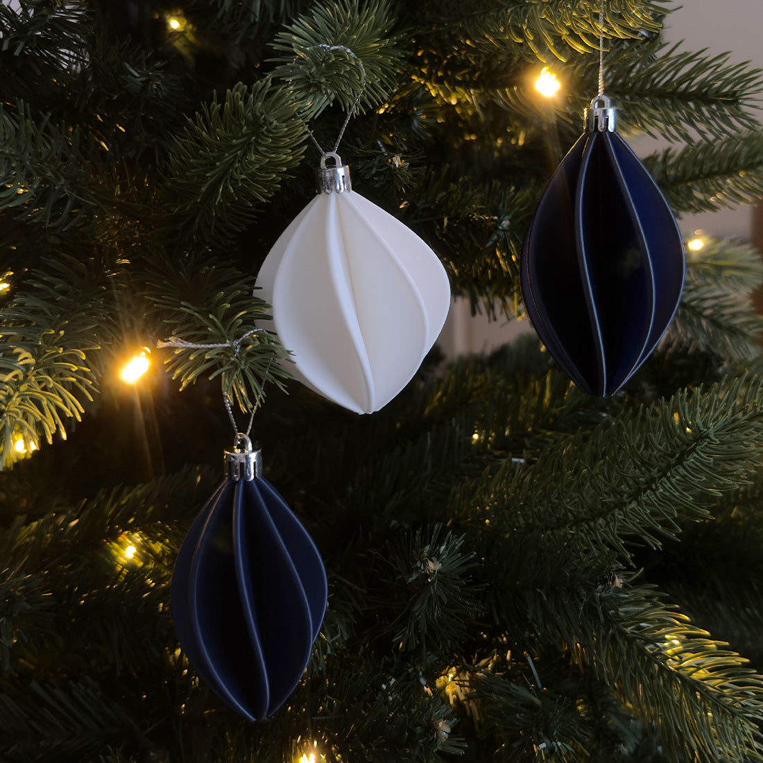 Weihnachtskugel Silva