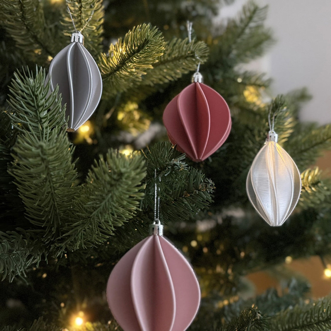 Weihnachtskugel Silva