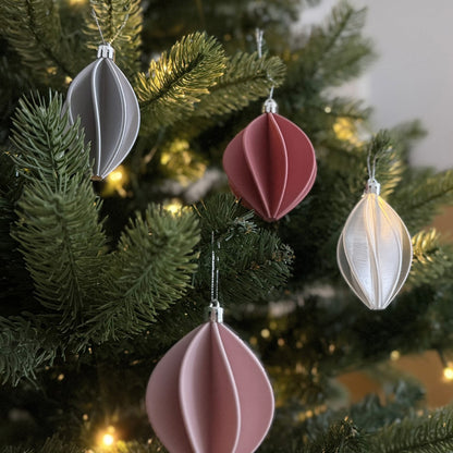 Weihnachtskugel Silva