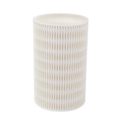 Weiße Vase Melli mit feiner Lamellenoptik, große Öffnung für Blumen. Passt zu jedem Einrichtungsstil.